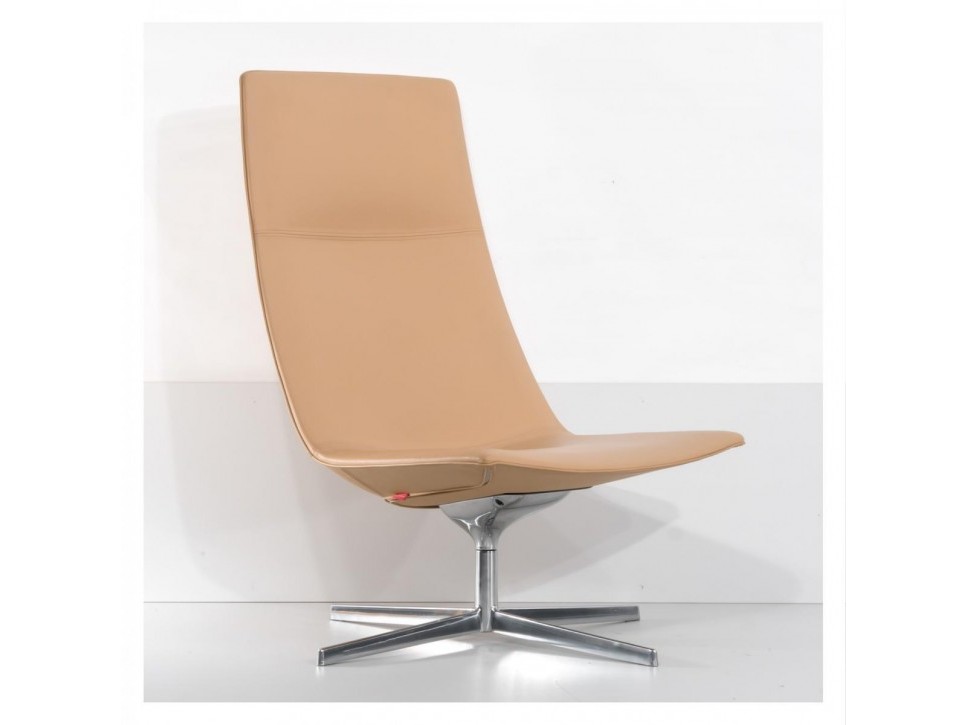 Arper Catifa 70 Loungesessel Leder Beige Drehbar