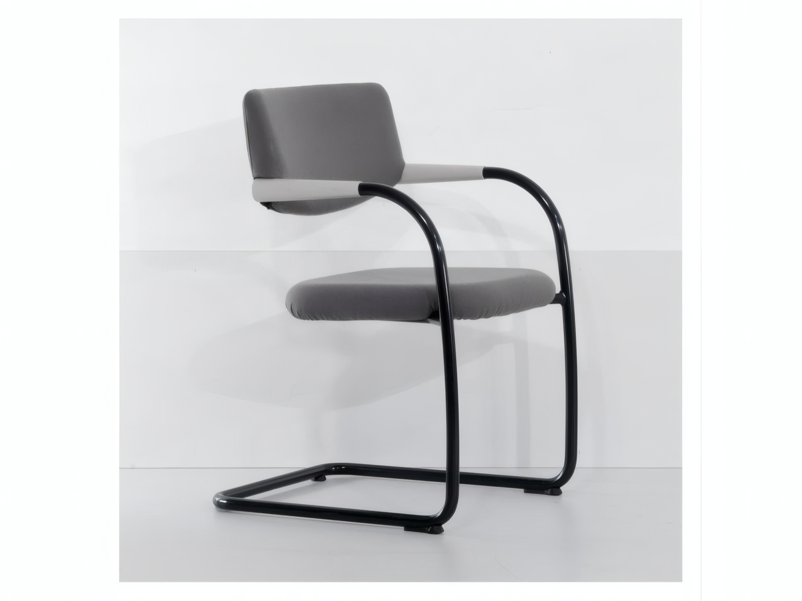 Vitra Visavis Softback Konferenzstuhl Grau