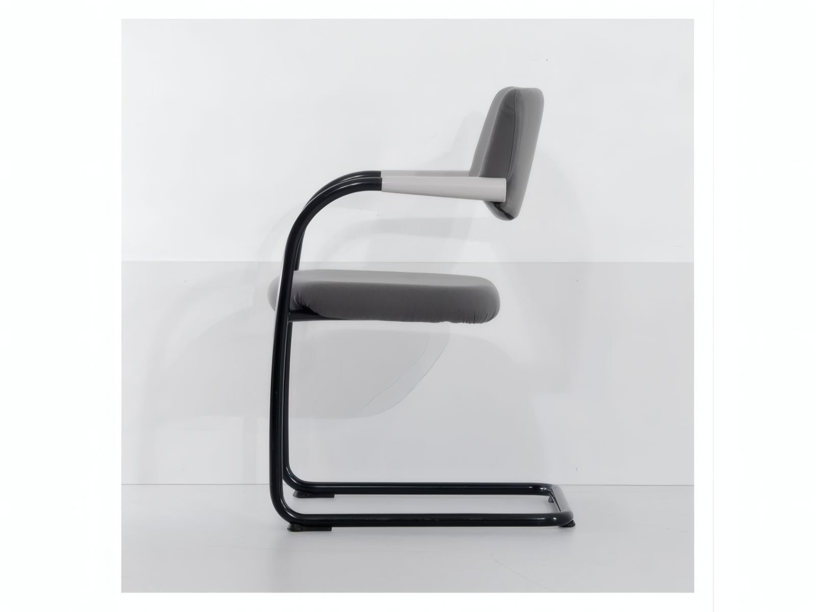 Vitra Visavis Softback Konferenzstuhl Grau – Bild 7