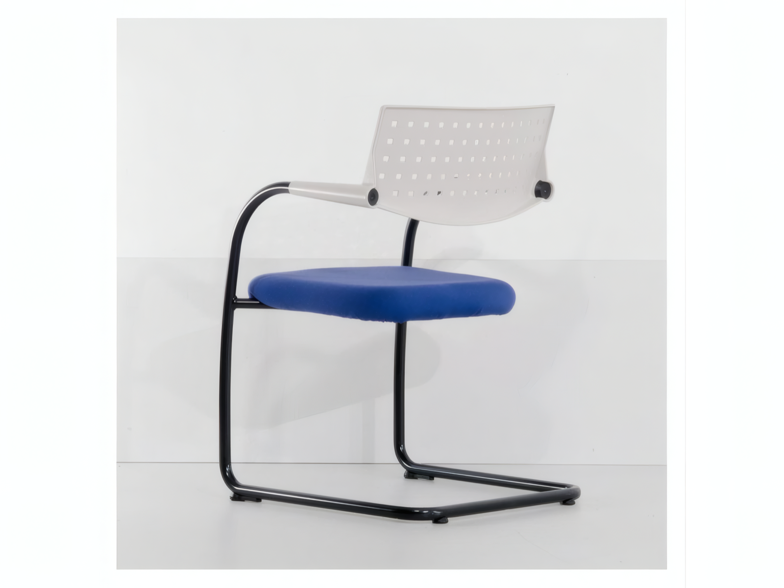 Vitra Visavis Konferenzstuhl Blau Schwarz – Bild 4