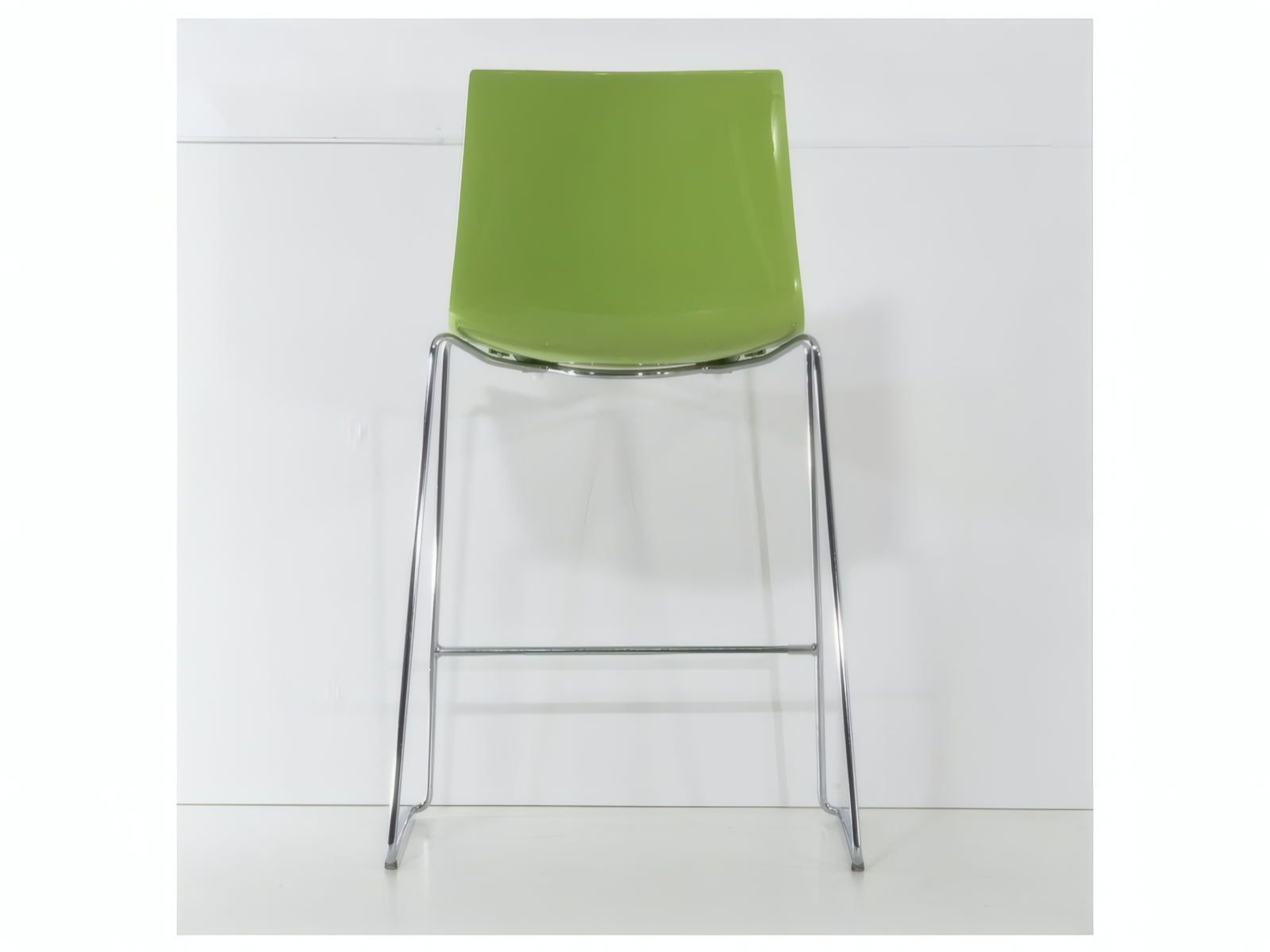 Arper Catifa 46 Barhocker Weiß Grün Chrom – Bild 5